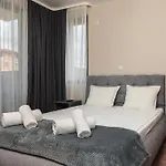 4 Apartment