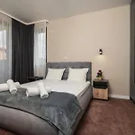4 Apartment