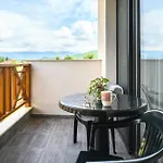 4 Apartament *