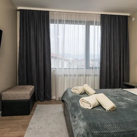 Apartment 4 *