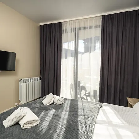 4 Apartment